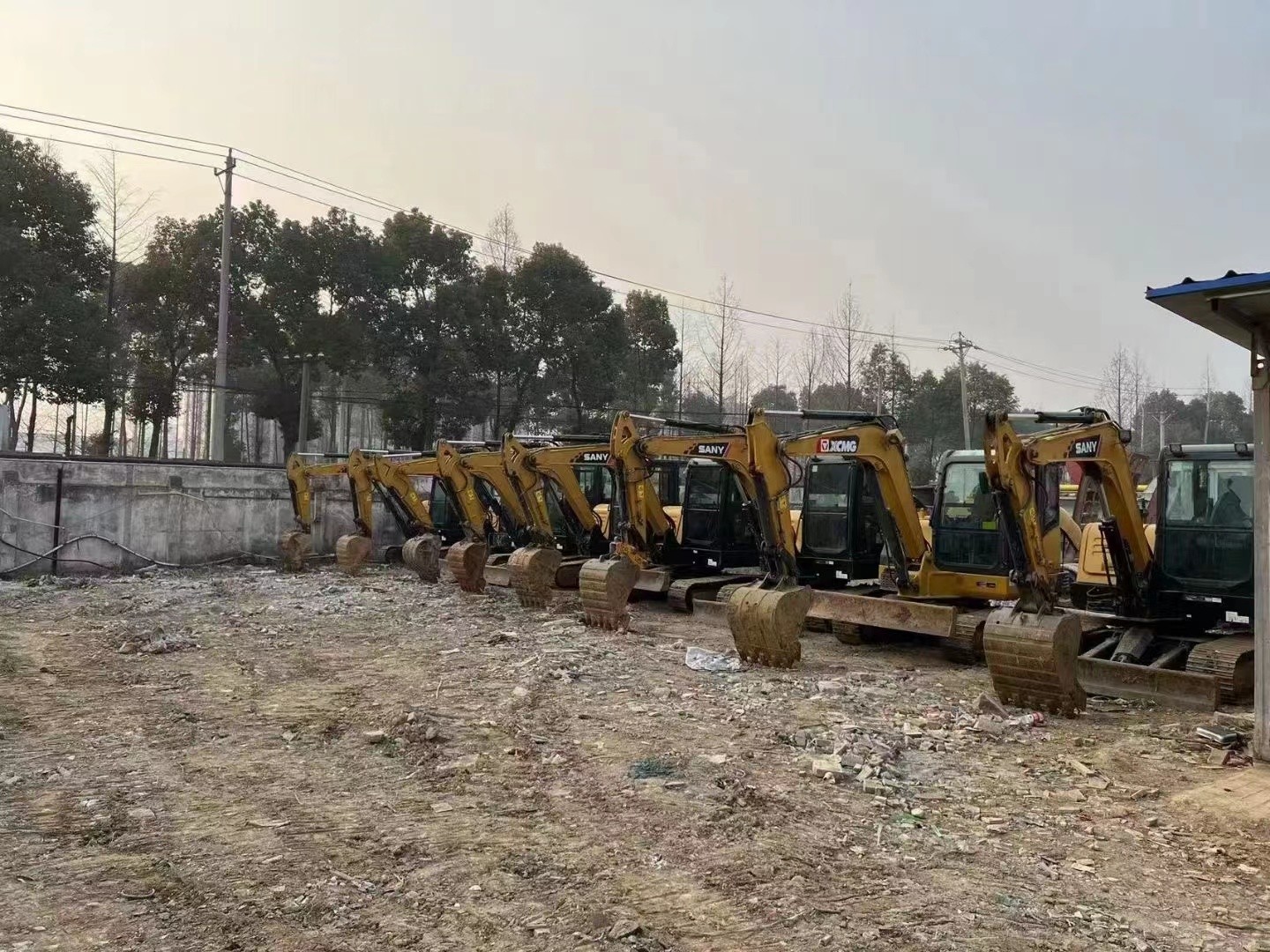 浉河区挖掘机培训基地